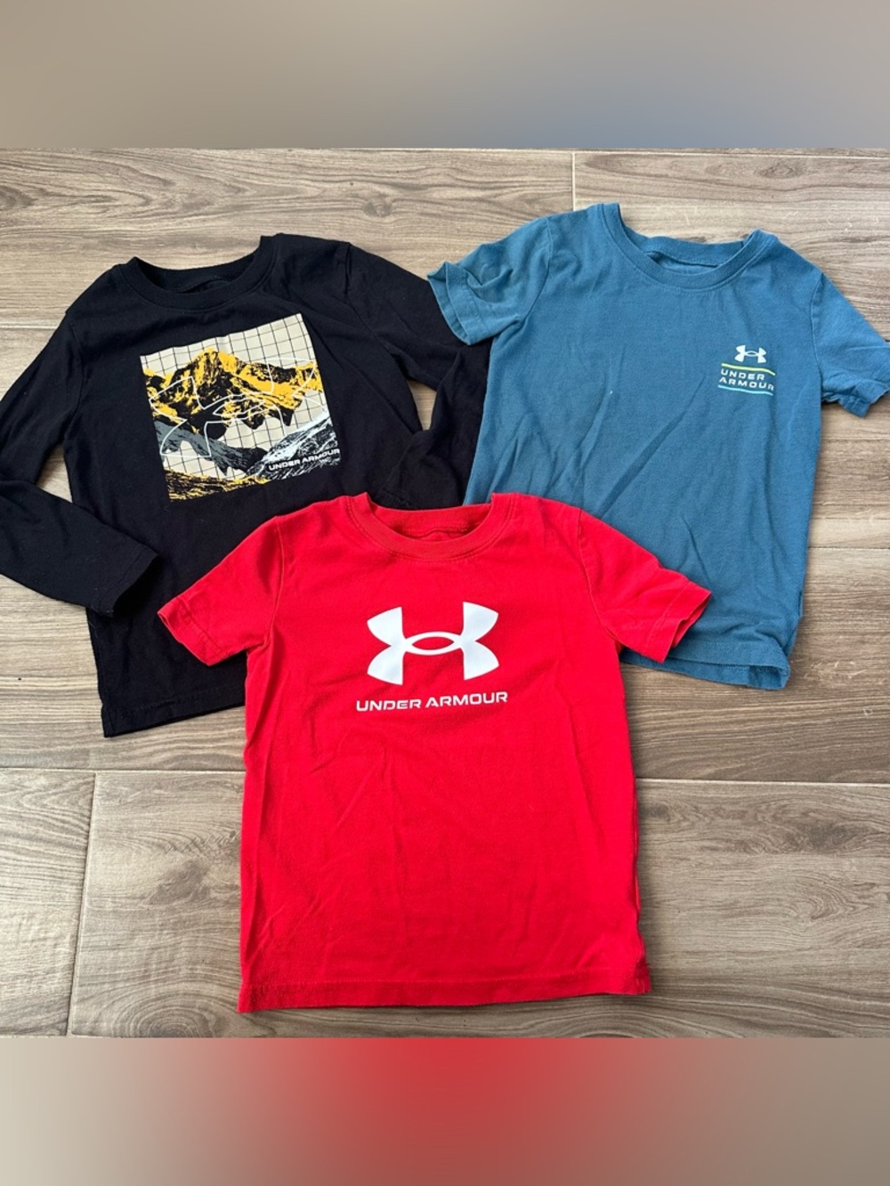Size 4 Under Armour Kids' T-Shirts